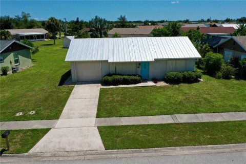 House in Port Charlotte, Florida 2 bedrooms, 85.28 sq.m. № 1869176 - photo 29