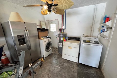 House in Port Charlotte, Florida 2 bedrooms, 85.28 sq.m. № 1869176 - photo 17