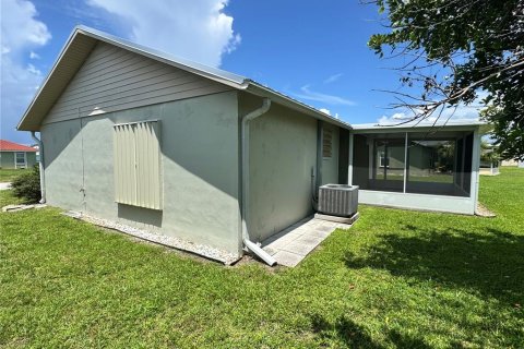 House in Port Charlotte, Florida 2 bedrooms, 85.28 sq.m. № 1869176 - photo 27
