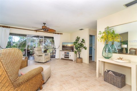 Duplex in Placida, Florida 2 bedrooms, 91.97 sq.m. № 1528162 - photo 15