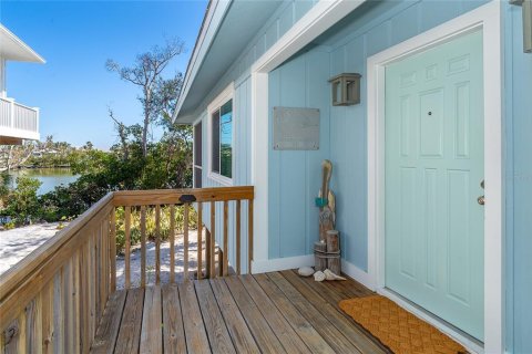 Duplex in Placida, Florida 2 bedrooms, 91.97 sq.m. № 1528162 - photo 5