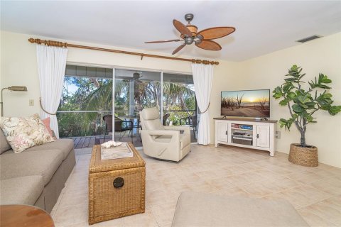 Duplex in Placida, Florida 2 bedrooms, 91.97 sq.m. № 1528162 - photo 16