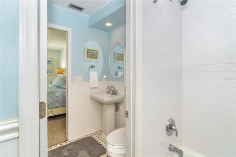 Duplex in Placida, Florida 2 bedrooms, 91.97 sq.m. № 1528162 - photo 25