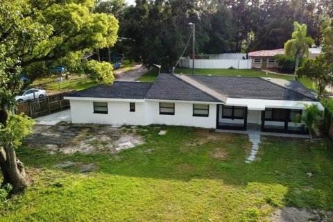 House in Lutz, Florida 5 bedrooms, 135.45 sq.m. № 1876236 - photo 1