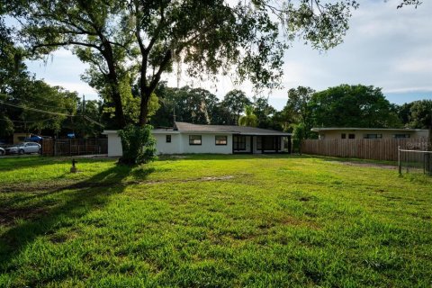 House in Lutz, Florida 5 bedrooms, 135.45 sq.m. № 1876236 - photo 3