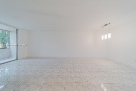 Купить кондоминиум в Майами, Флорида 1 спальня, 72.19м2, № 2030390 - фото 25