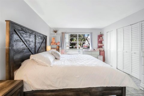 Купить кондоминиум в Майами, Флорида 1 спальня, 72.19м2, № 2030390 - фото 6