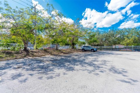 Купить кондоминиум в Майами, Флорида 1 спальня, 72.19м2, № 2030390 - фото 18