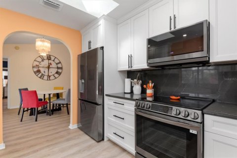 Casa en venta en Port Charlotte, Florida, 3 dormitorios, 200.85 m2 № 2418863 - foto 8