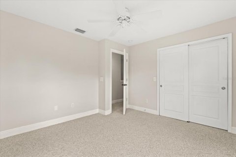 Commercial property in Orlando, Florida 6 bedrooms, 308.81 sq.m. № 1898501 - photo 17