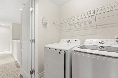 Commercial property in Orlando, Florida 6 bedrooms, 308.81 sq.m. № 1898501 - photo 21