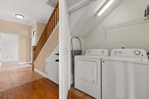 Commercial property in Orlando, Florida 6 bedrooms, 308.81 sq.m. № 1898501 - photo 27