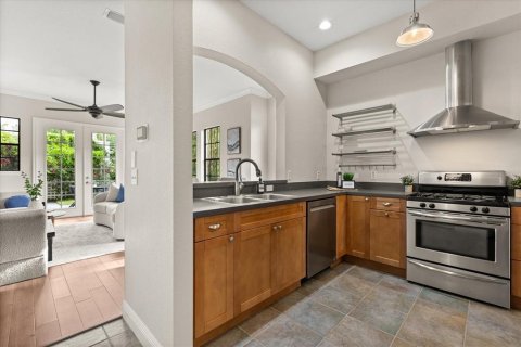 Commercial property in Orlando, Florida 6 bedrooms, 308.81 sq.m. № 1898501 - photo 9
