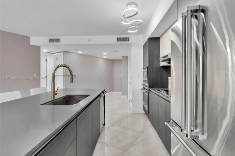 Condo in Bay Harbor Islands, Florida, 2 bedrooms  № 1741286 - photo 25