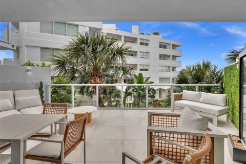 Condo in Bay Harbor Islands, Florida, 2 bedrooms  № 1741286 - photo 20