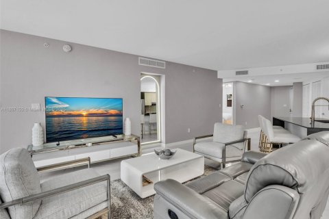 Condo in Bay Harbor Islands, Florida, 2 bedrooms  № 1741286 - photo 5