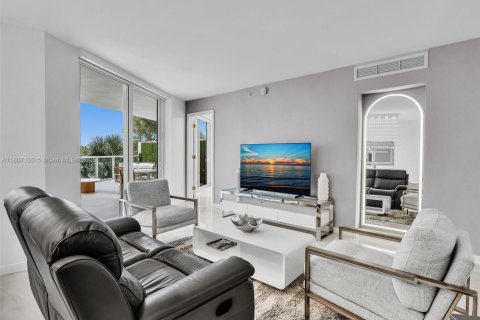 Condo in Bay Harbor Islands, Florida, 2 bedrooms  № 1741286 - photo 4