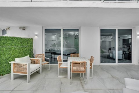 Condo in Bay Harbor Islands, Florida, 2 bedrooms  № 1741286 - photo 21