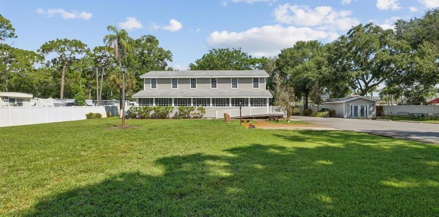 Commercial property in Safety Harbor, Florida 355.35 sq.m. № 1913095