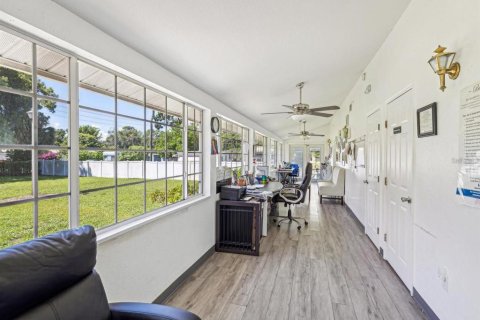 Commercial property in Safety Harbor, Florida 355.35 sq.m. № 1913095 - photo 17