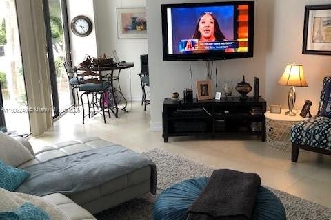 Снять в аренду кондоминиум в Авентура, Флорида 2 спальни, 110.27м2, № 1956777 - фото 9