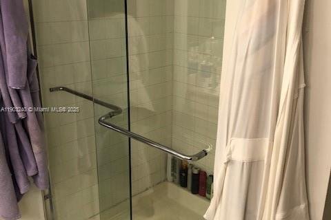 Снять в аренду кондоминиум в Авентура, Флорида 2 спальни, 110.27м2, № 1956777 - фото 6