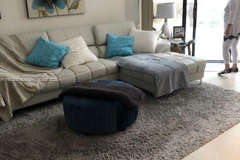 Снять в аренду кондоминиум в Авентура, Флорида 2 спальни, 110.27м2, № 1956777 - фото 7