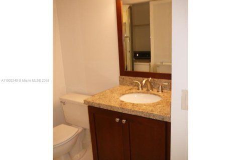 Снять в аренду кондоминиум в Авентура, Флорида 2 спальни, 110.27м2, № 1956777 - фото 5