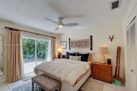 House in Pompano Beach, Florida 3 bedrooms, 120.03 sq.m. № 1861198 - photo 4