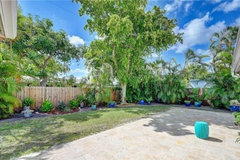 House in Pompano Beach, Florida 3 bedrooms, 120.03 sq.m. № 1861198 - photo 6