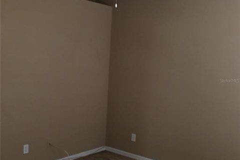 Villa ou maison à louer à Tampa, Floride: 3 chambres, 132.39 m2 № 2419857 - photo 13