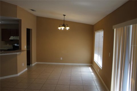 Villa ou maison à louer à Tampa, Floride: 3 chambres, 132.39 m2 № 2419857 - photo 4