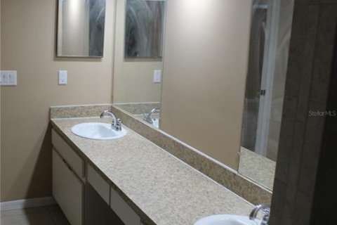Villa ou maison à louer à Tampa, Floride: 3 chambres, 132.39 m2 № 2419857 - photo 14