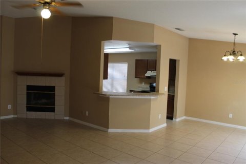 Villa ou maison à louer à Tampa, Floride: 3 chambres, 132.39 m2 № 2419857 - photo 8