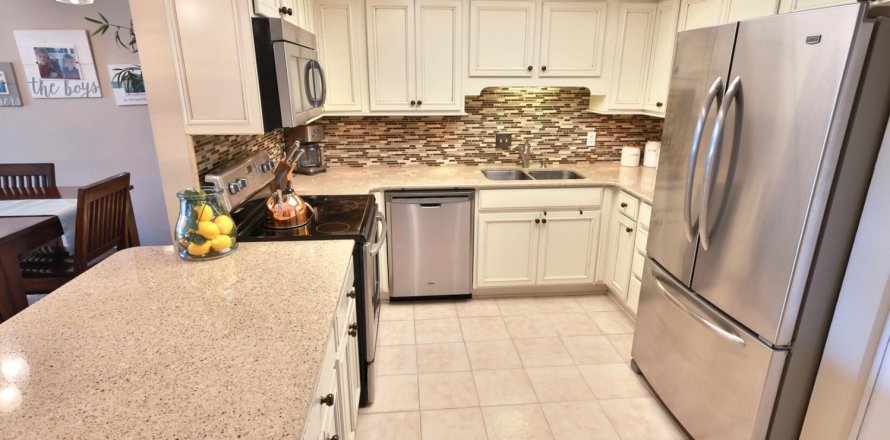 Condo in Destin, Florida, 2 bedrooms № 560919