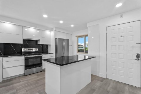 Copropriété à vendre à Bradenton, Floride: 3 chambres, 184.69 m2 № 2310017 - photo 6