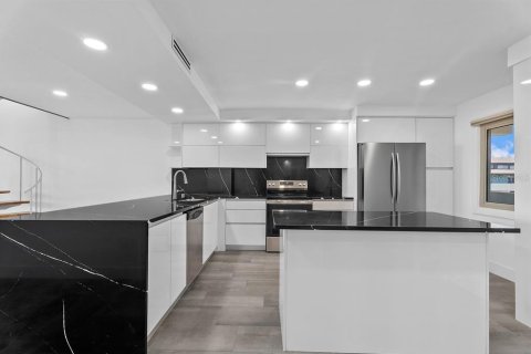 Copropriété à vendre à Bradenton, Floride: 3 chambres, 184.69 m2 № 2310017 - photo 12