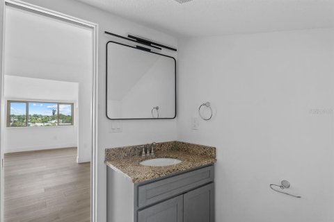 Copropriété à vendre à Bradenton, Floride: 3 chambres, 184.69 m2 № 2310017 - photo 29