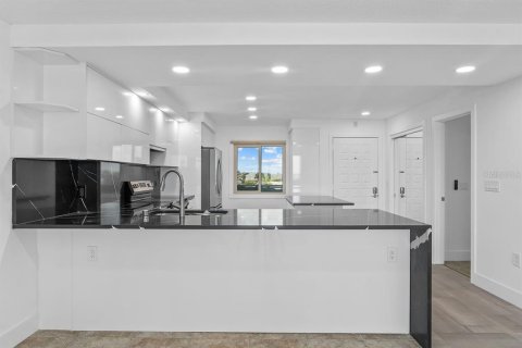 Copropriété à vendre à Bradenton, Floride: 3 chambres, 184.69 m2 № 2310017 - photo 5