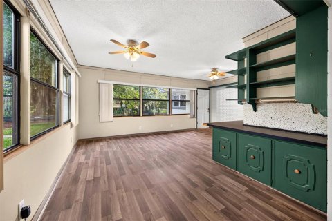 Villa ou maison à vendre à Orlando, Floride: 4 chambres, 219.9 m2 № 2407005 - photo 9