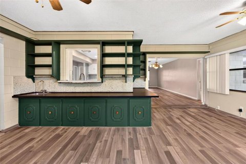 Villa ou maison à vendre à Orlando, Floride: 4 chambres, 219.9 m2 № 2407005 - photo 11