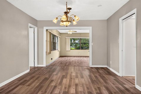 Villa ou maison à vendre à Orlando, Floride: 4 chambres, 219.9 m2 № 2407005 - photo 7