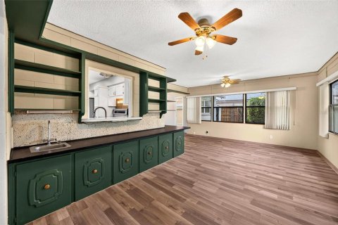 Villa ou maison à vendre à Orlando, Floride: 4 chambres, 219.9 m2 № 2407005 - photo 13