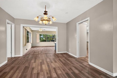 Villa ou maison à vendre à Orlando, Floride: 4 chambres, 219.9 m2 № 2407005 - photo 6