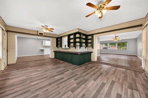 Villa ou maison à vendre à Orlando, Floride: 4 chambres, 219.9 m2 № 2407005 - photo 10