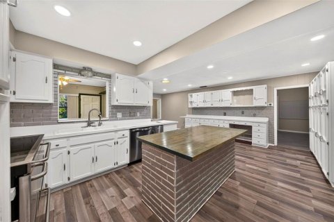 Villa ou maison à vendre à Orlando, Floride: 4 chambres, 219.9 m2 № 2407005 - photo 25