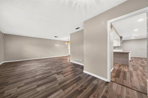 Villa ou maison à vendre à Orlando, Floride: 4 chambres, 219.9 m2 № 2407005 - photo 2