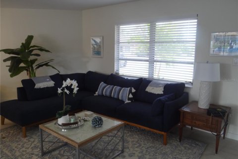 Casa en alquiler en Punta Gorda, Florida, 3 dormitorios, 175.4 m2 № 2233949 - foto 3