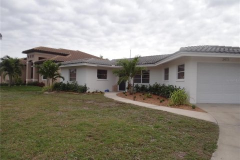 Casa en Punta Gorda, Florida 3 dormitorios, 175.4 m2 № 2233949