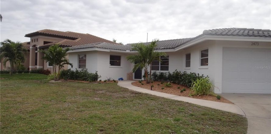 Casa en Punta Gorda, Florida 3 dormitorios, 175.4 m2 № 2233949